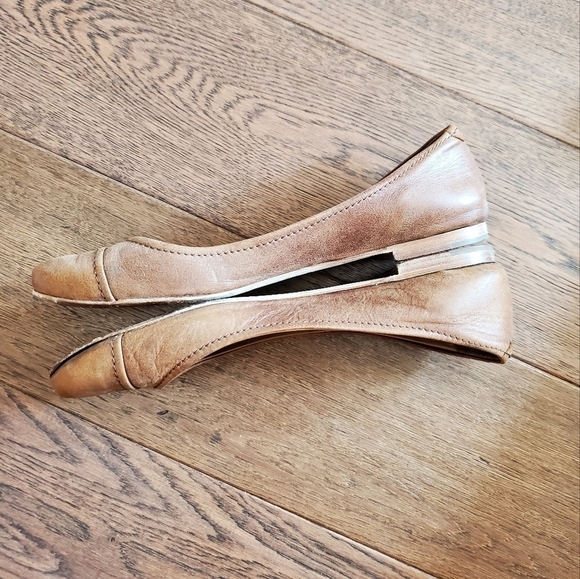 Roots Brown Leather Flats - Picture 10 of 16